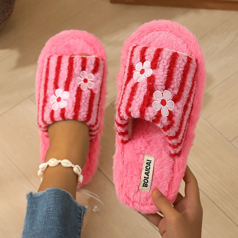 Embroidery Handicraft - Pantuflas de Felpa con Bordado de