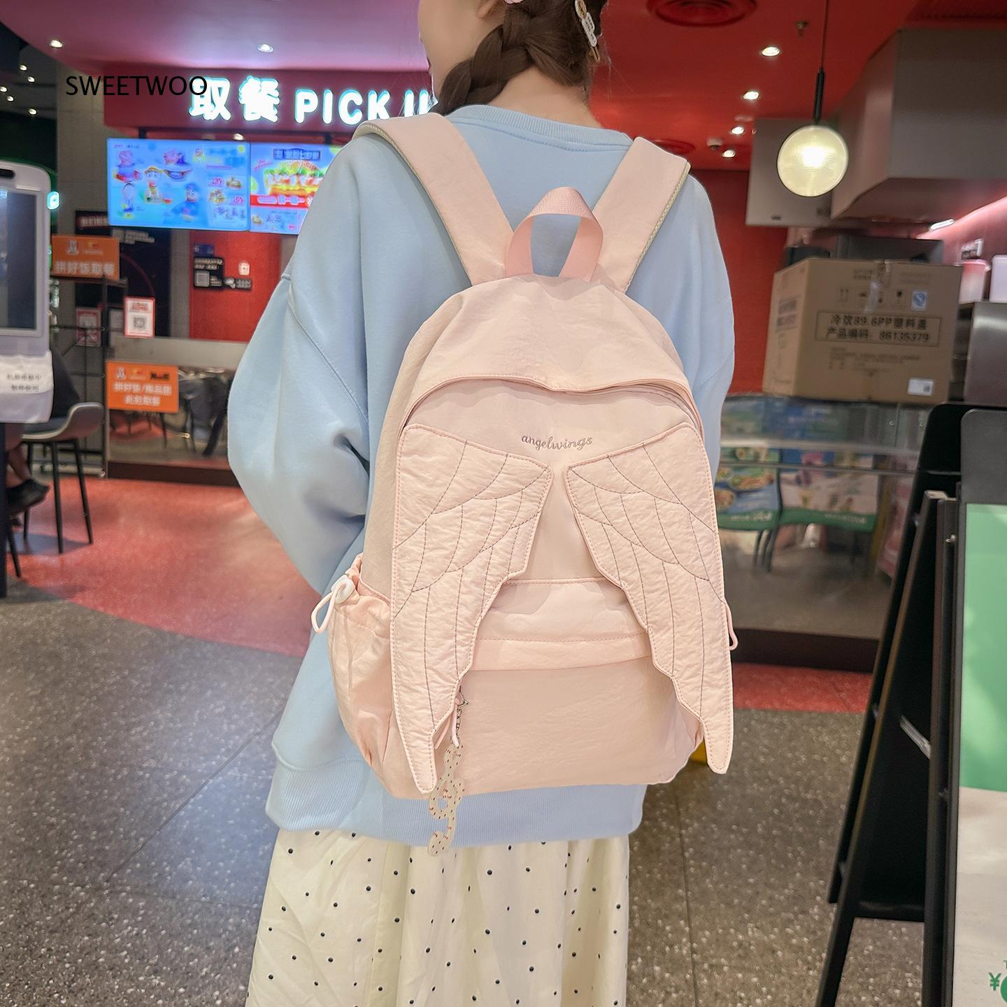 Embroidery And Quilting - Mochila Rosa con Alas de Ángel